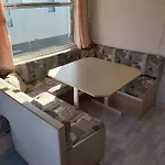 Caravan 2 Bedroom - New Ideal Hotel De Haan