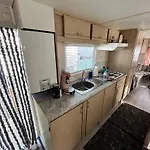 Caravan 2 Bedroom - New Ideal *