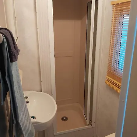 Caravan 2 Bedroom - New Ideal Hotel De Haan