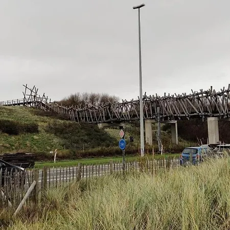 Caravan 2 Bedroom - New Ideal * De Haan