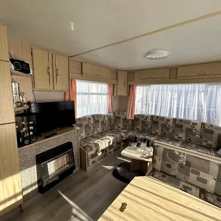 Caravan 2 Bedroom - New Ideal Hotel