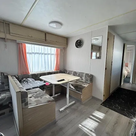 Caravan 2 Bedroom - New Ideal *